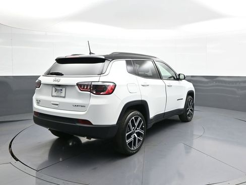 Used 2025 Jeep Compass Limited AWD/4WD image 6