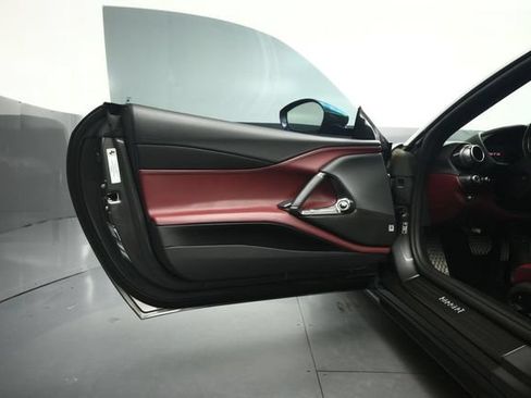 Used 2023 Ferrari 812 GTS RWD image 81