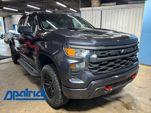 Used 2022 Chevrolet Silverado 1500 Custom Trail Boss AWD/4WD image 1