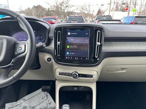 Used 2023 Volvo XC40 B5 Plus w/ Driver Assist Package image 14
