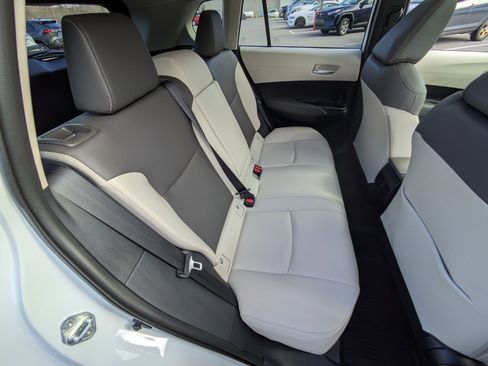 Used 2024 Toyota Corolla Cross XLE image 22