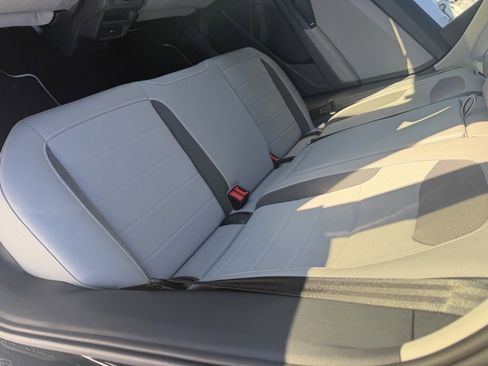 Used 2023 Volkswagen Taos SE w/ Panoramic Sunroof Package image 21