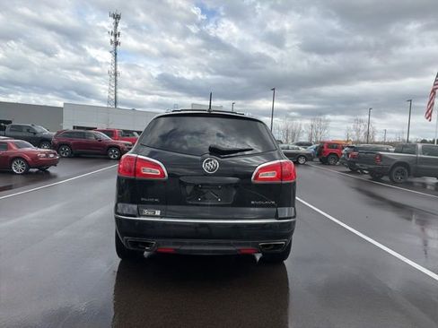 Used 2017 Buick Enclave Convenience image 4