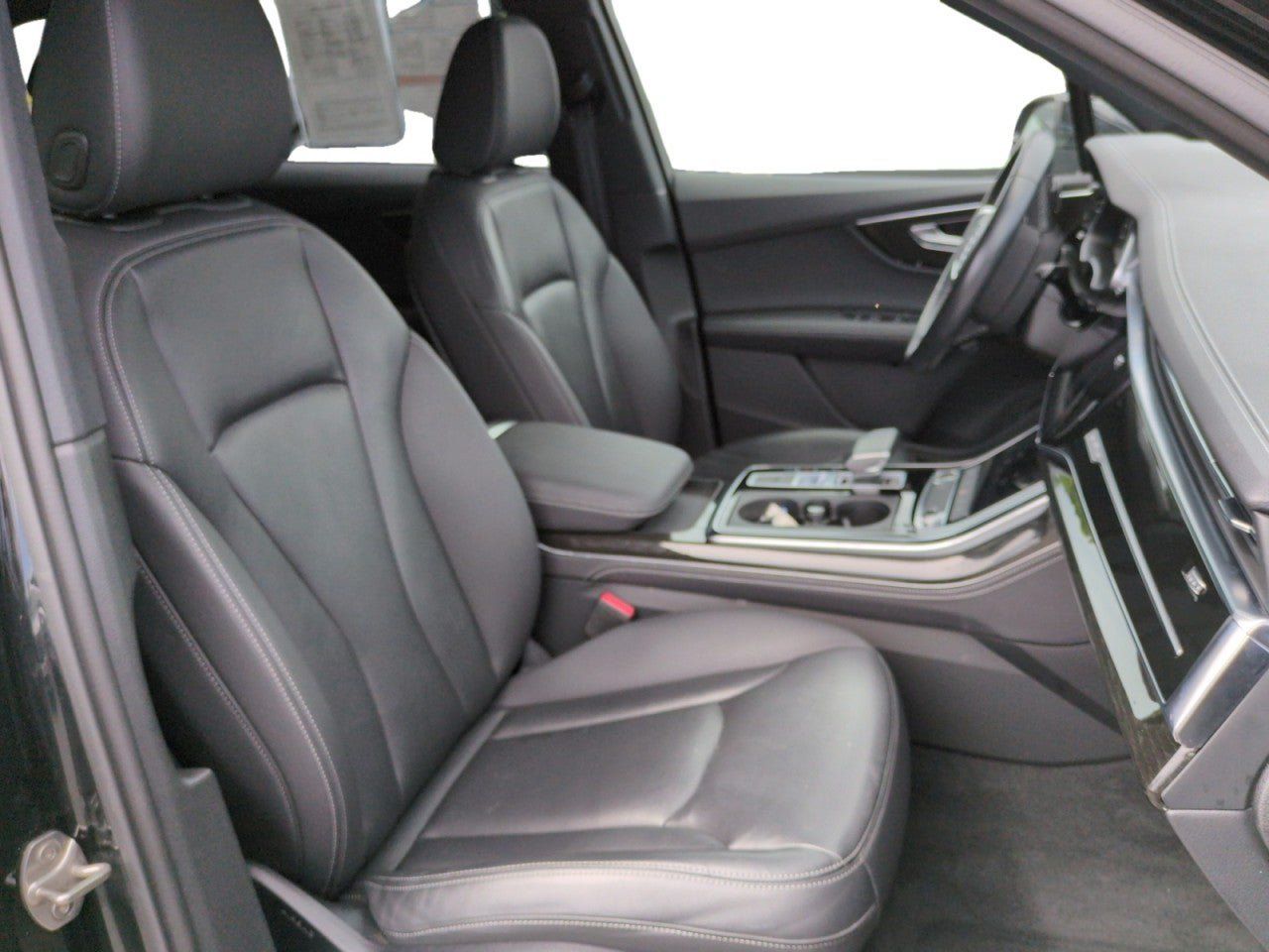 Used 2025 Audi Q7 3.0T Premium Plus AWD/4WD image 28