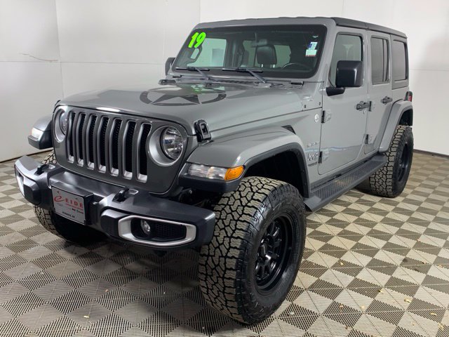 Used 2019 Jeep Wrangler Unlimited Sahara w/ Cold Weather Group AWD/4WD image 8