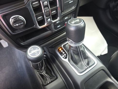 Used 2021 Jeep Wrangler Unlimited Sahara w/ Cold Weather Group image 21