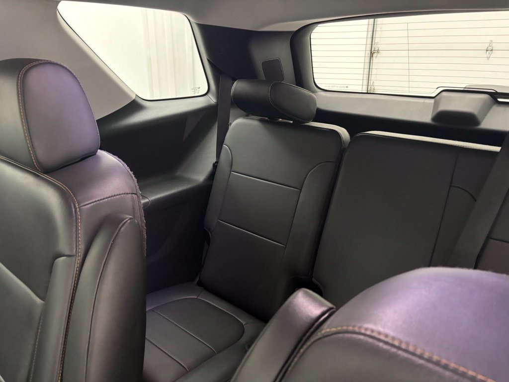 Used 2019 Chevrolet Traverse LT FWD image 40