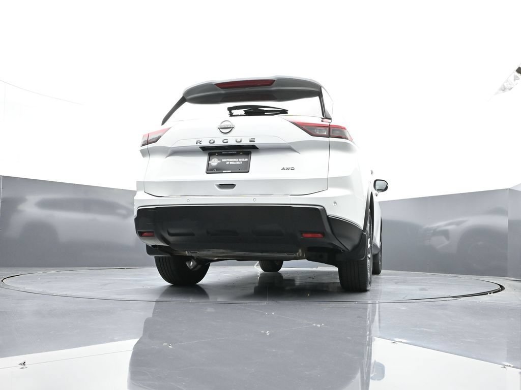 Certified 2026 Nissan Rogue SV AWD/4WD image 42