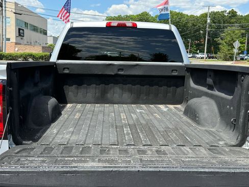 Used 2018 Chevrolet Silverado 1500 Custom w/ Custom Value Package RWD image 8