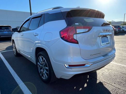 Used 2024 GMC Terrain Denali AWD/4WD image 3
