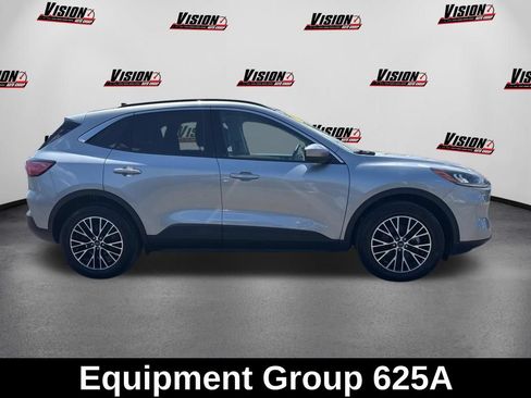 Used 2022 Ford Escape SEL w/ Technology Package FWD image 4
