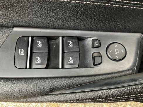 Used 2019 BMW 530i w/ Convenience Package image 31