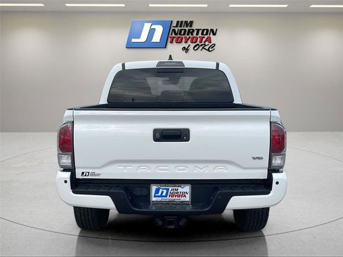 Used 2021 Toyota Tacoma TRD Off-Road image 6