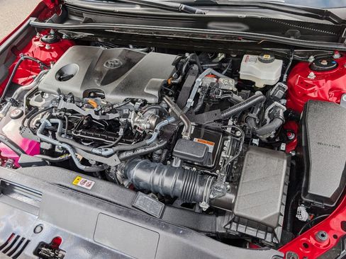 Used 2023 Toyota Camry SE image 20