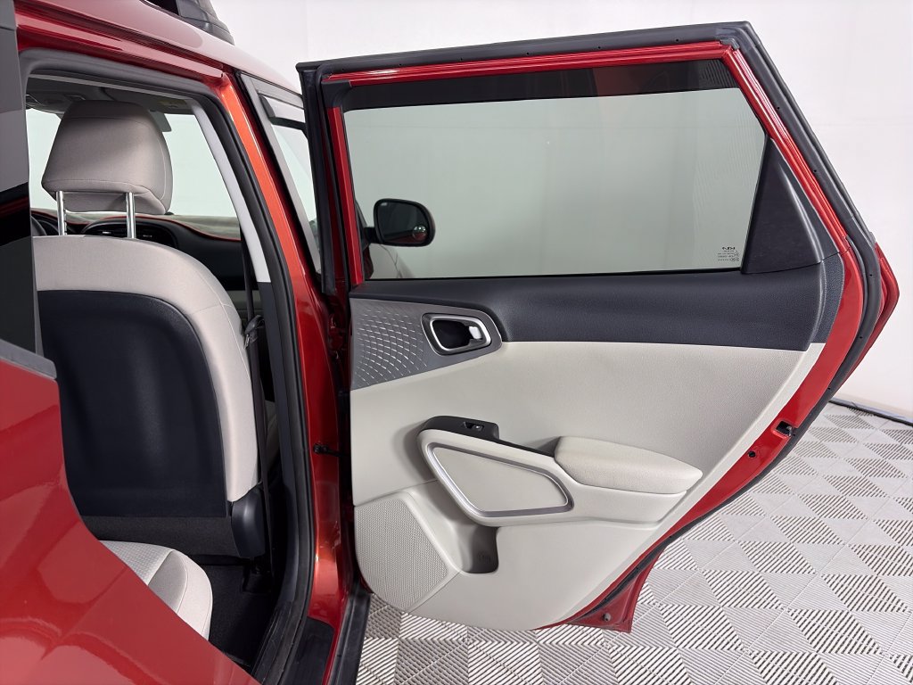 Used 2022 Kia Soul LX FWD image 25