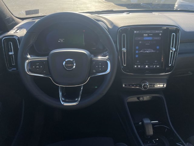 Certified 2023 Volvo C40 P8 Recharge Plus w/ Climate Package AWD/4WD image 15
