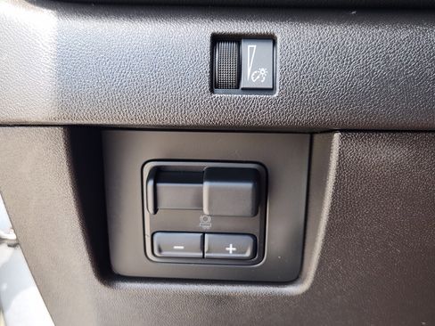 Used 2023 Chevrolet Colorado LT w/ LT Convenience Package RWD image 23