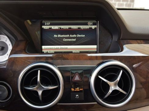 Used 2015 Mercedes-Benz GLK 350 4MATIC image 26
