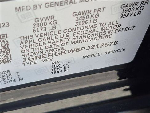 Used 2023 Chevrolet Traverse LT FWD image 22