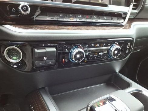 New 2026 GMC Sierra 1500 Elevation image 33