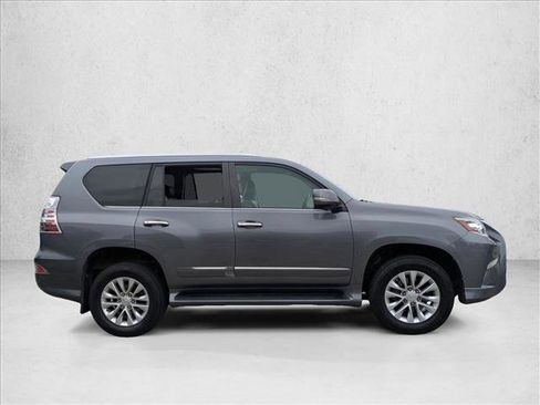 Used 2015 Lexus GX 460 w/ Premium Package image 4