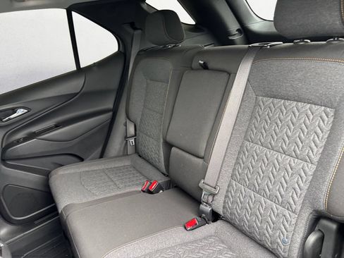 Used 2022 Chevrolet Equinox LT FWD image 9