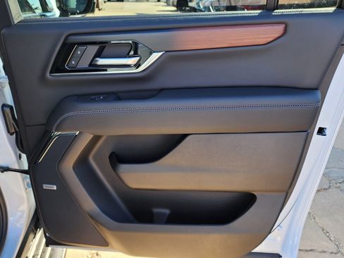 New 2026 GMC Yukon XL Denali image 46