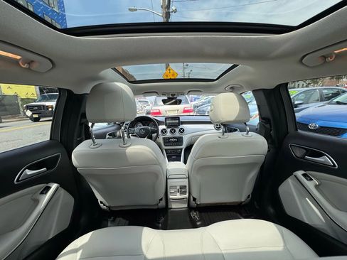 Used 2015 Mercedes-Benz GLA 250 4MATIC image 17