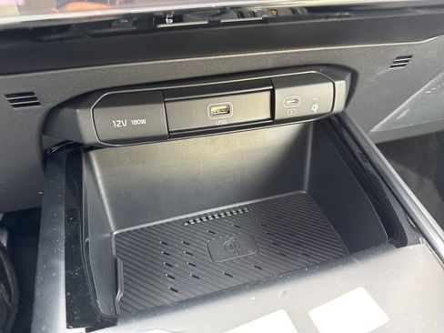 New 2026 Kia Niro EX image 17