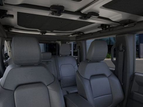 New 2025 Ford Bronco Badlands image 12