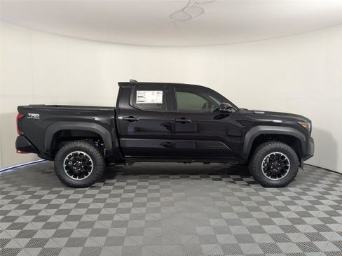 New 2025 Toyota Tacoma TRD Off-Road image 20