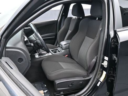 Used 2023 Dodge Charger GT w/ Technology Group image 10