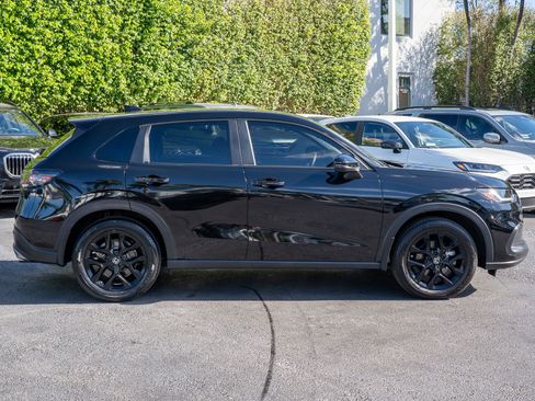 Used 2024 Honda HR-V Sport image 4