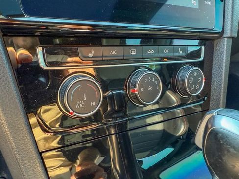 Used 2018 Volkswagen GTI SE w/ SE Leather Package image 12