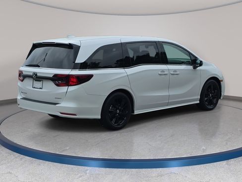 Used 2024 Honda Odyssey Sport image 5