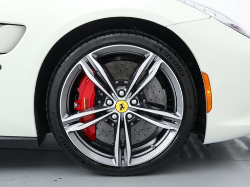 Certified 2020 Ferrari GTC4Lusso image 38