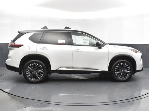 New 2026 Nissan Rogue Platinum w/ Platinum Premium Package image 4