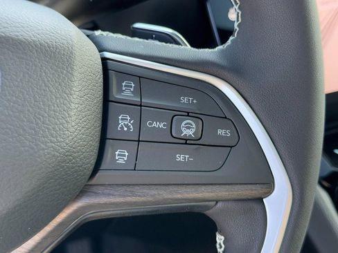 New 2026 Jeep Grand Cherokee Altitude AWD/4WD image 13