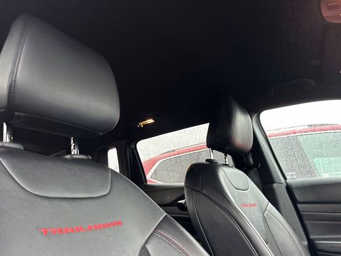 Used 2024 Jeep Compass Trailhawk image 18