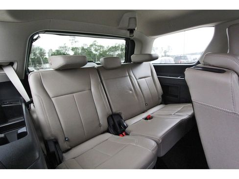 Certified 2024 Ford Expedition XLT RWD image 11
