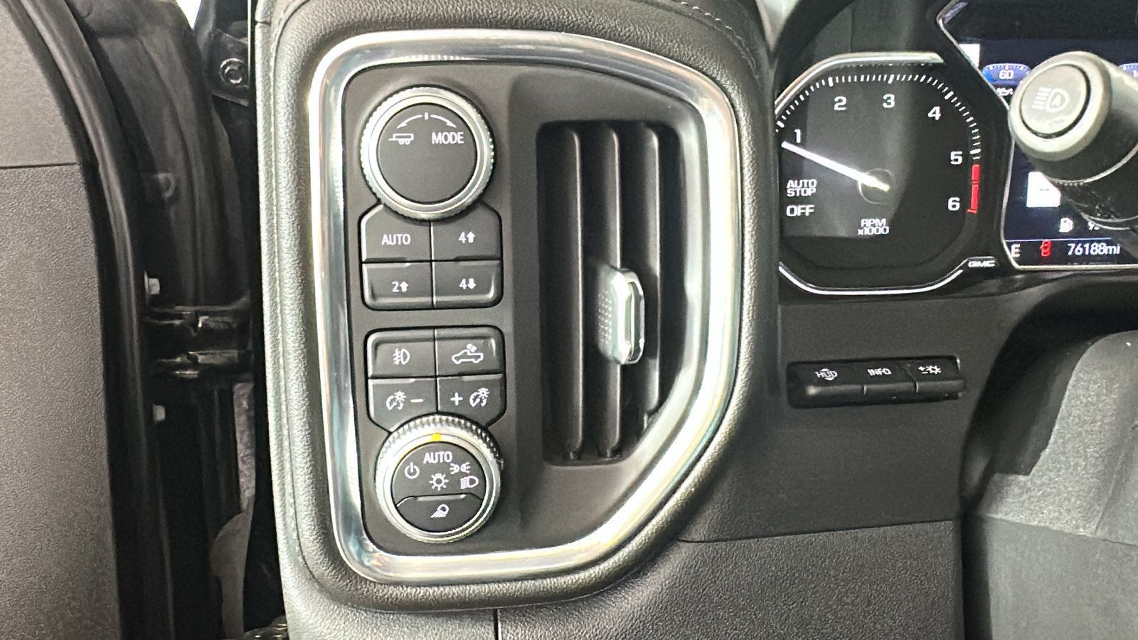 Used 2021 GMC Sierra 1500 Denali w/ Denali Ultimate Package AWD/4WD image 24