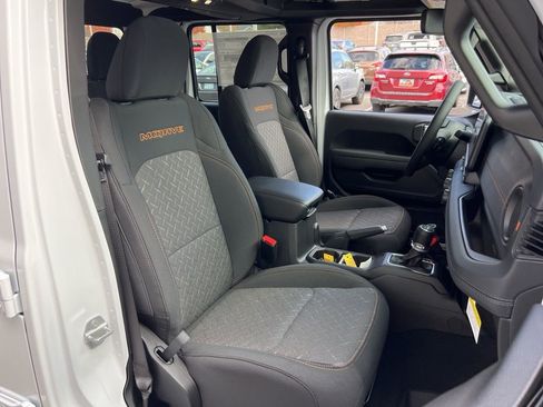 New 2026 Jeep Gladiator Mojave image 21