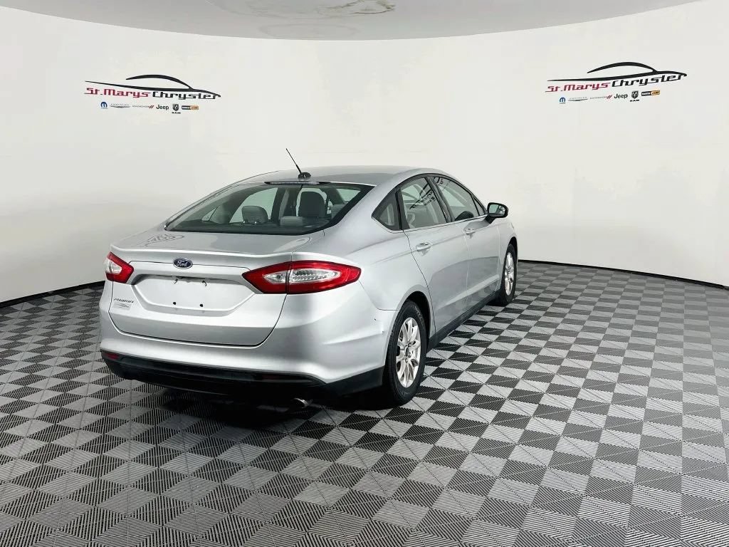 Used 2016 Ford Fusion S FWD image 8