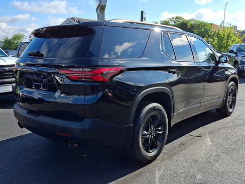 Used 2023 Chevrolet Traverse LT w/ Midnight/Sport Edition AWD/4WD image 6