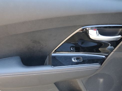 Used 2021 Kia Niro EX Premium FWD image 32