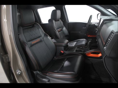 Used 2023 Nissan Frontier PRO-4X w/ Pro-4X Premium Package AWD/4WD image 17