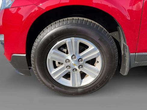 Used 2014 Chevrolet Traverse LT image 9