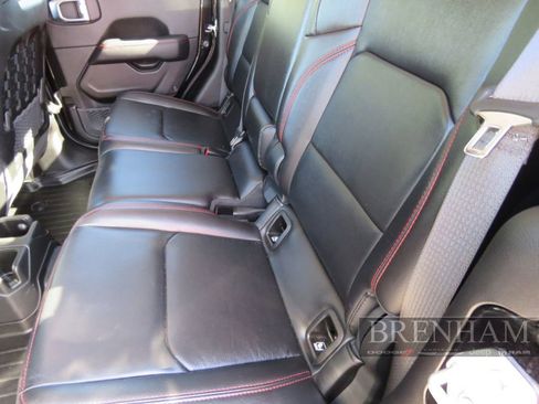 Used 2022 Jeep Gladiator Rubicon w/ LED Lighting Group image 15