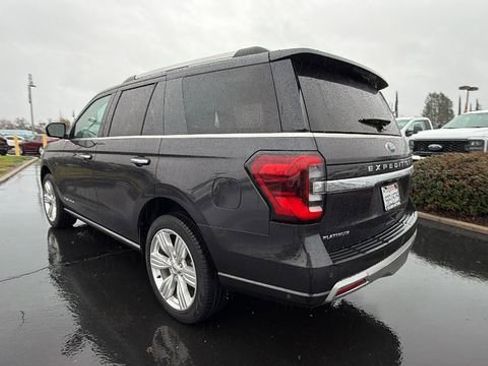 Used 2024 Ford Expedition Platinum image 6