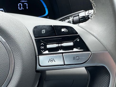 Used 2025 Hyundai Elantra Sport FWD image 26